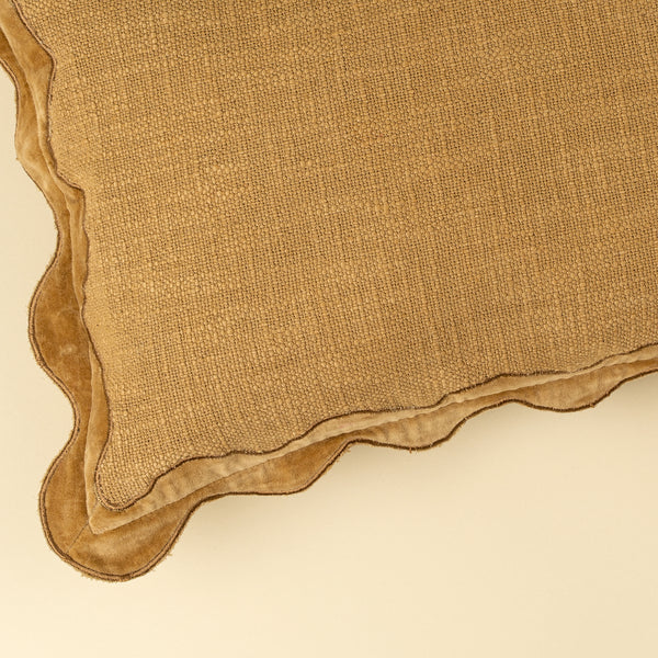 Velvet Scallop Pillow - Gold