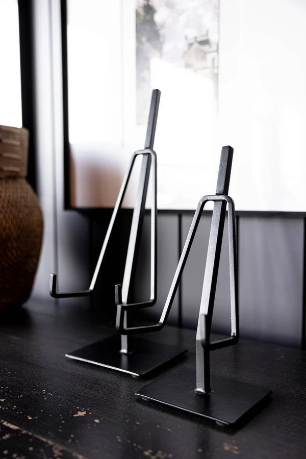Dual Arm Black Iron Easel