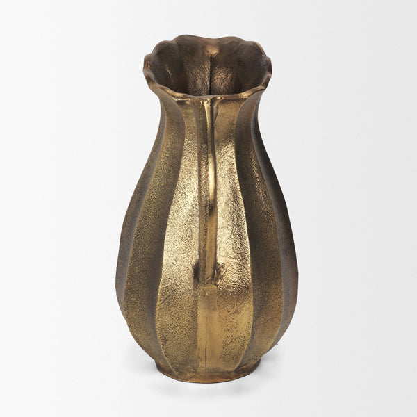 Anya Scalloped Jug