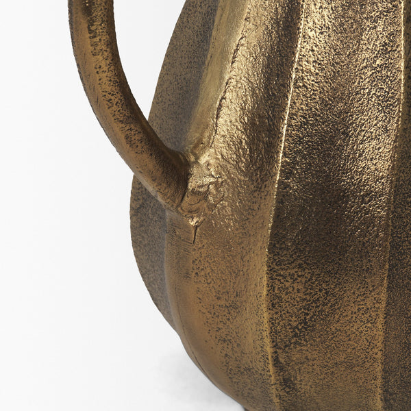 Anya Scalloped Jug