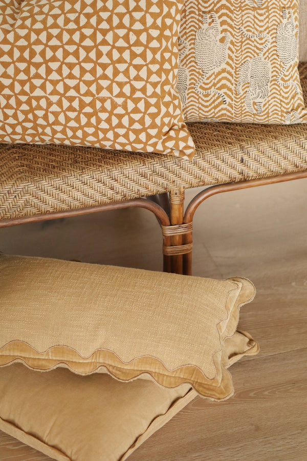 Velvet Scallop Pillow - Gold