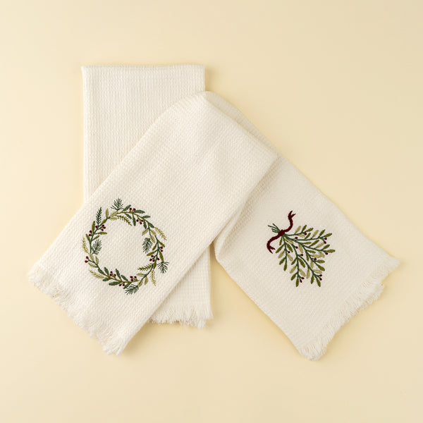 Embroidered Wreath & Mistletoe Hand Towel Set