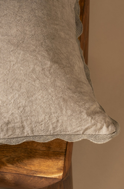 Scalloped Edge Pillow 20x20   - Mink