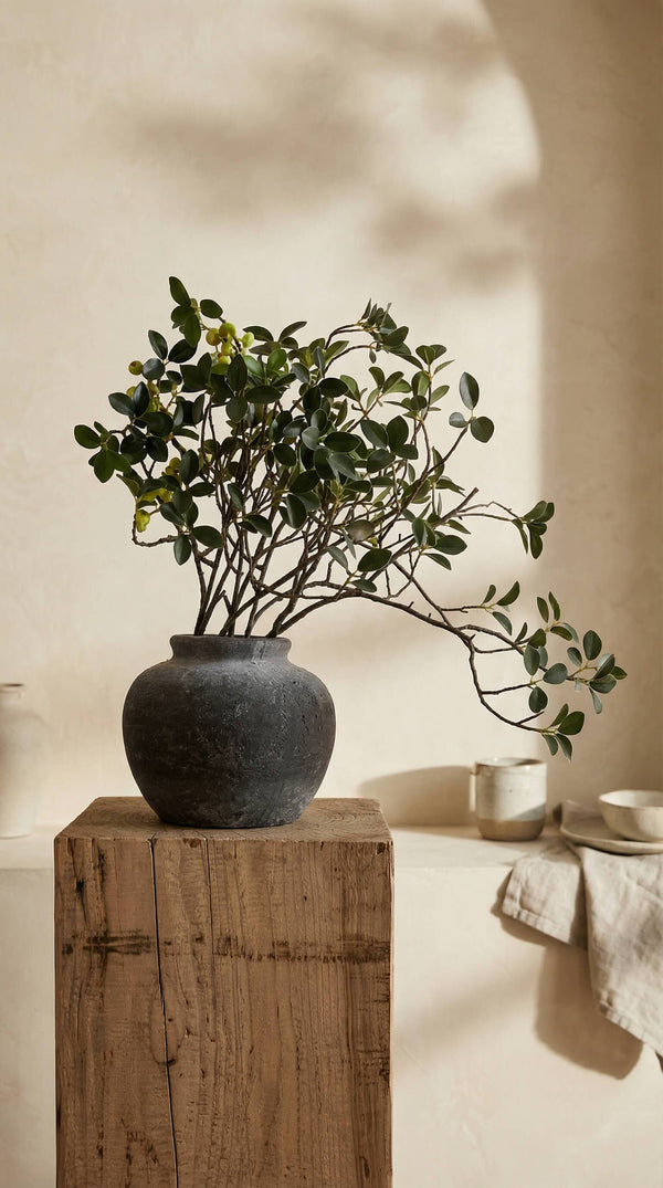 Terracotta Vase - Elna