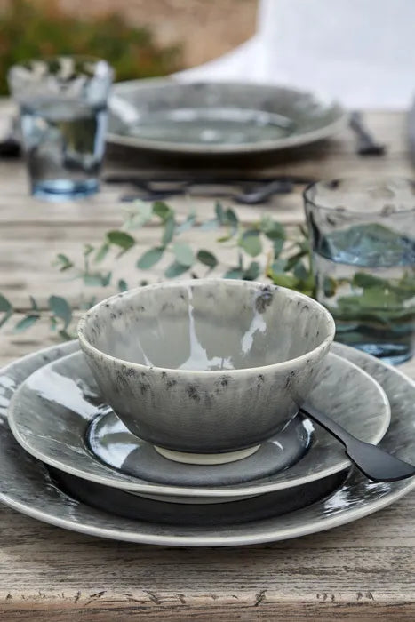 Madeira Grey Dinner Plate Set